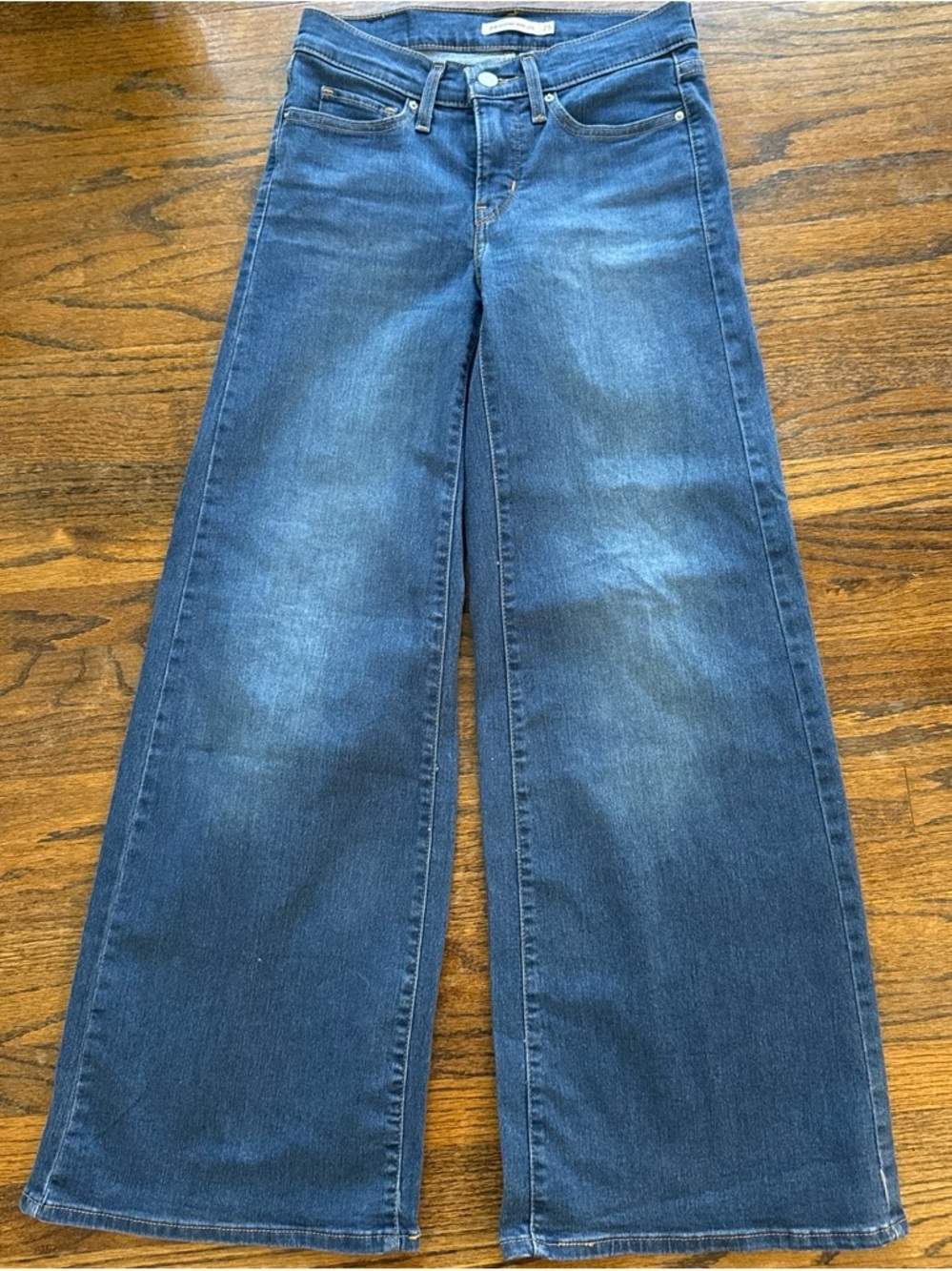 Levi's Women's 318 shaping Wide-Leg Jeans size 25 reg
